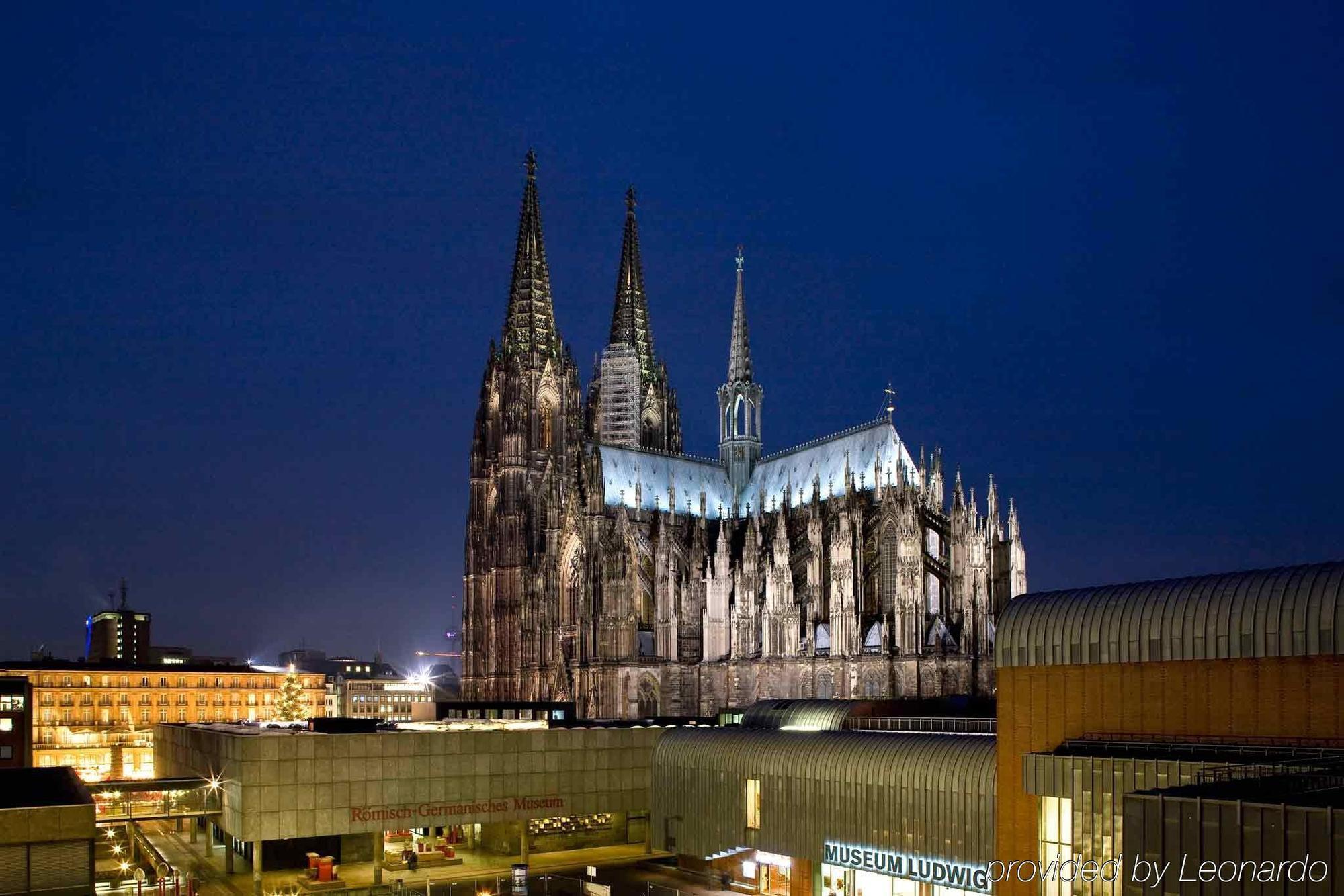 Ibis Hotel Koeln Am Dom Exterior foto